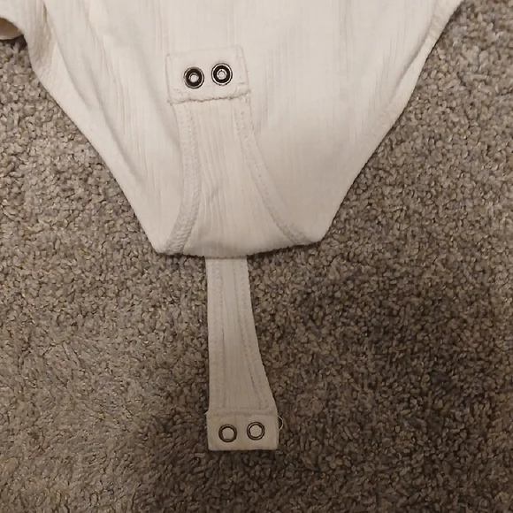 Abercrombie & Fitch Kids White Ribbed Bodysuit - Picture 4 of 5